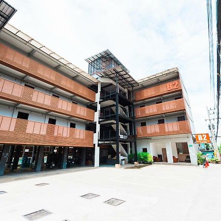 B2 Santitham Hotel Чиангмай Екстериор снимка