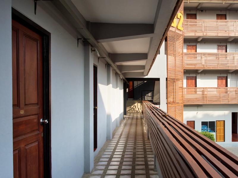 B2 Santitham Hotel Чиангмай Екстериор снимка