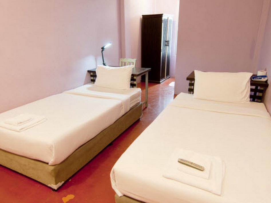 B2 Santitham Hotel Чиангмай Екстериор снимка