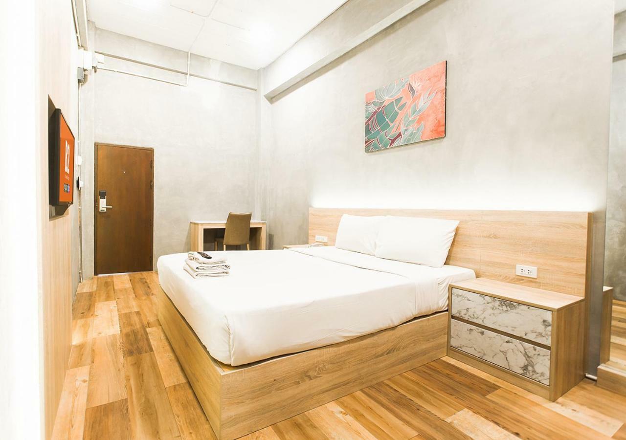 B2 Santitham Hotel Чиангмай Екстериор снимка