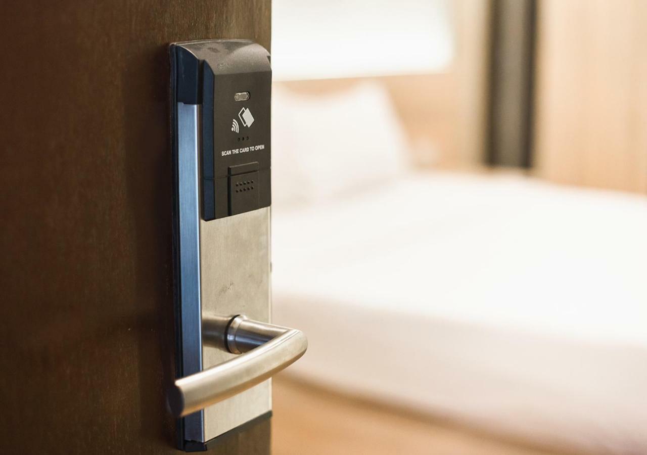 B2 Santitham Hotel Чиангмай Екстериор снимка