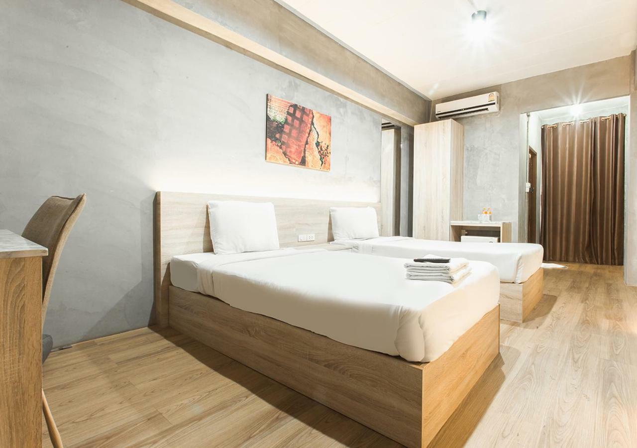B2 Santitham Hotel Чиангмай Екстериор снимка